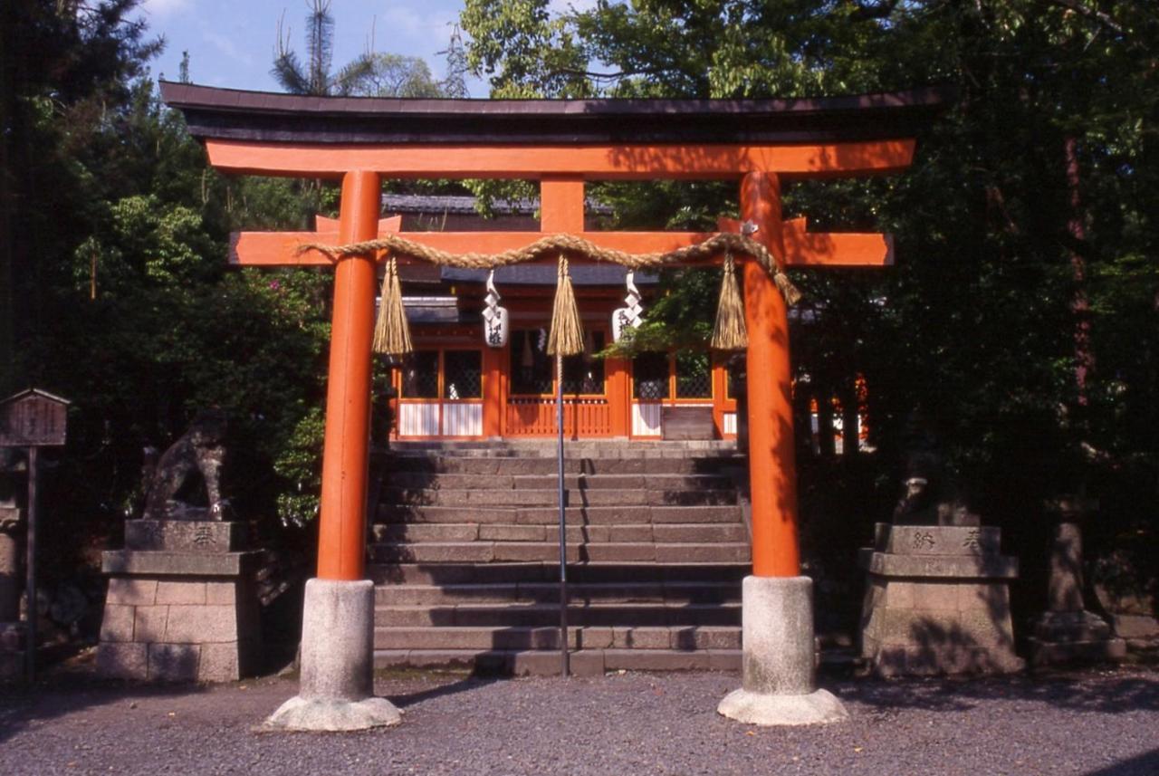 Hanayashiki Ukifune-En Удзи Экстерьер фото